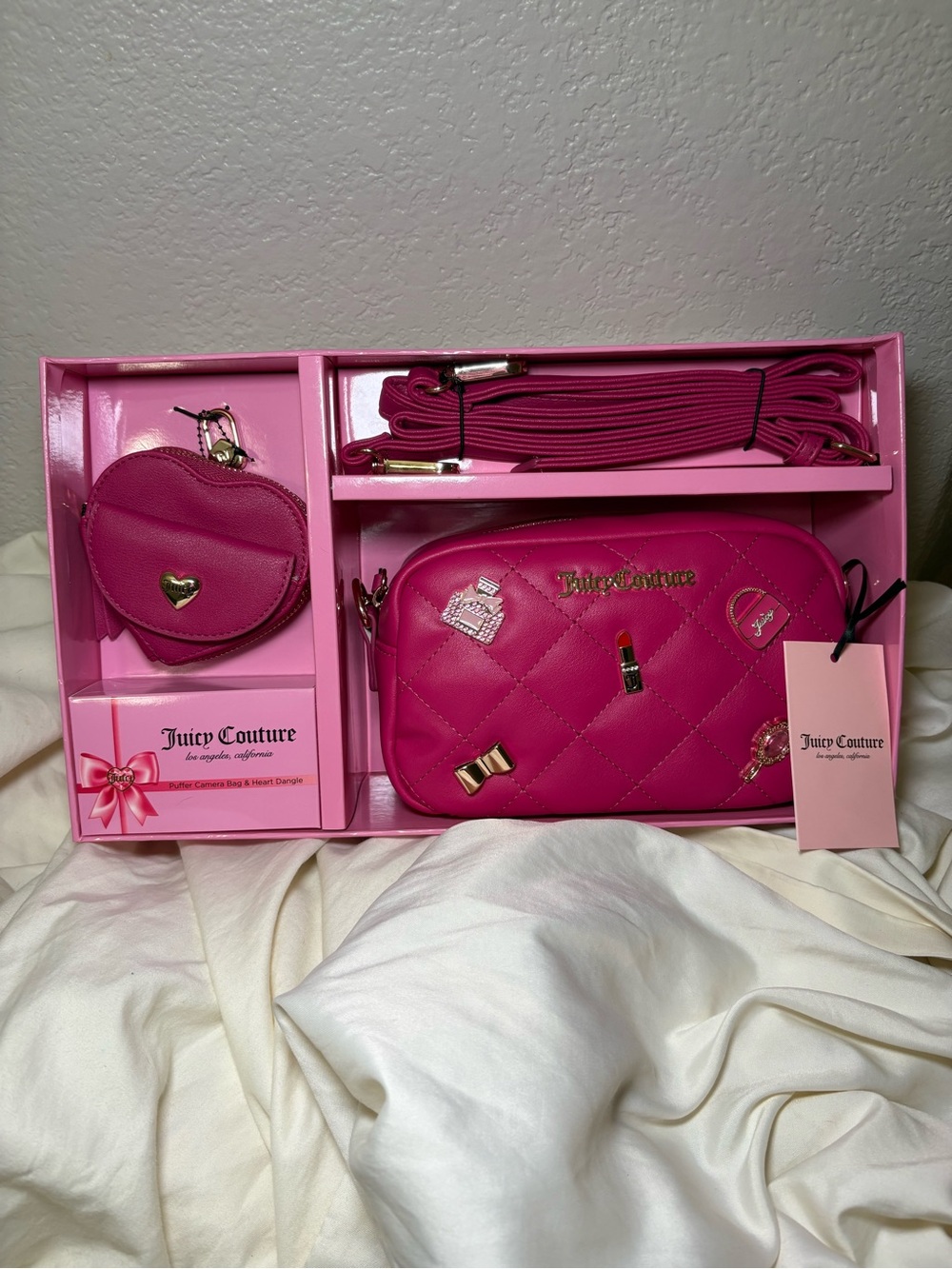🩷 Juicy Couture Hot Pink Quilted Crossbody Bag Set